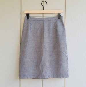 Briggs New York Houndstooth Pencil Skirt